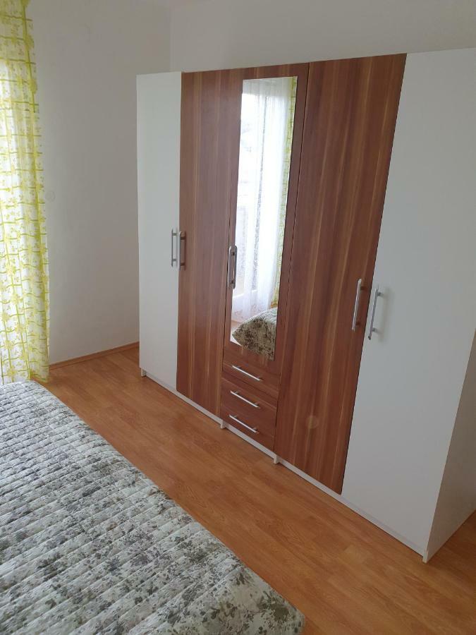 Apartments Slavica ราบ ภายนอก รูปภาพ