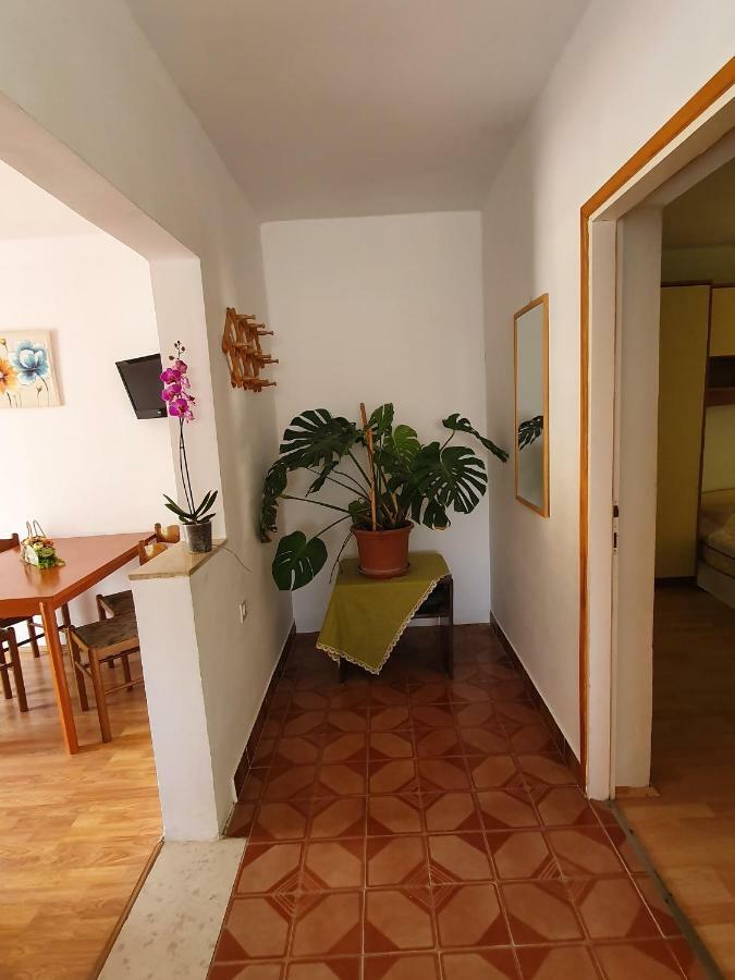 Apartments Slavica ราบ ภายนอก รูปภาพ