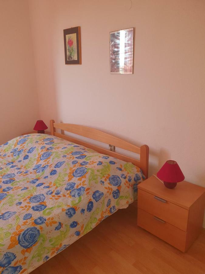 Apartments Slavica ราบ ภายนอก รูปภาพ