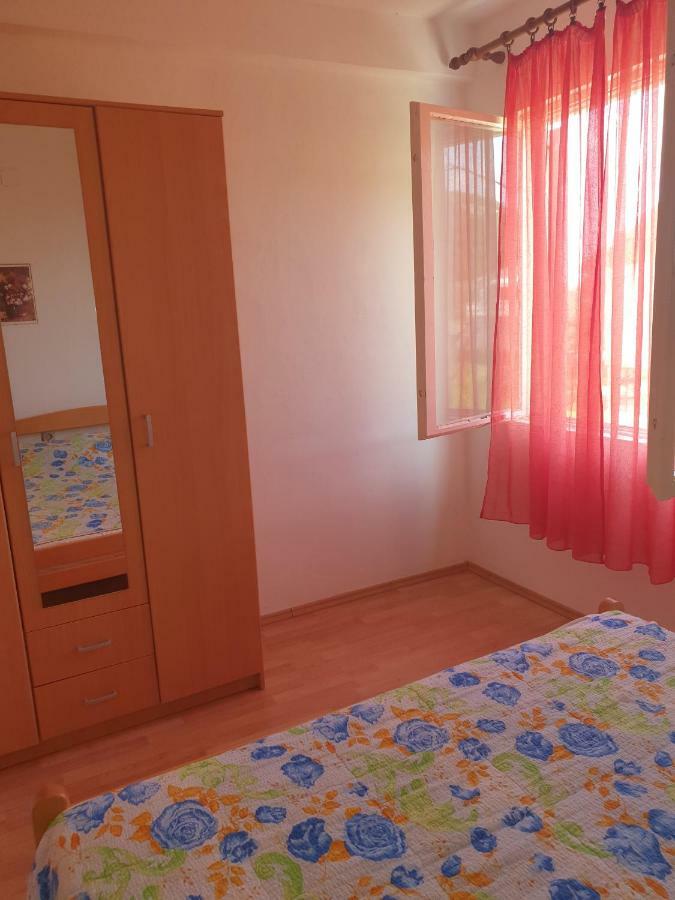 Apartments Slavica ราบ ภายนอก รูปภาพ