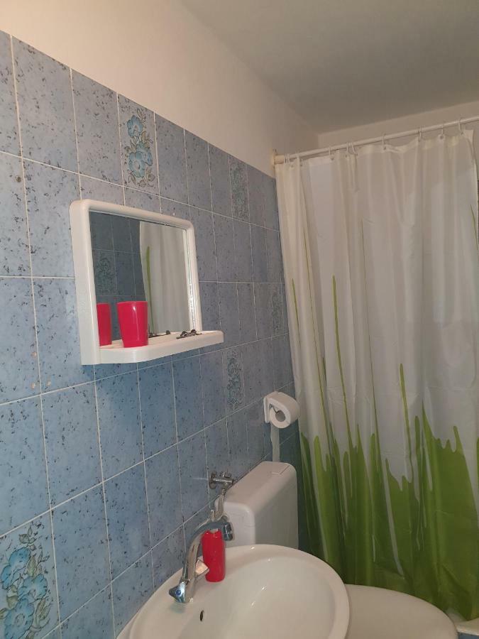 Apartments Slavica ราบ ภายนอก รูปภาพ